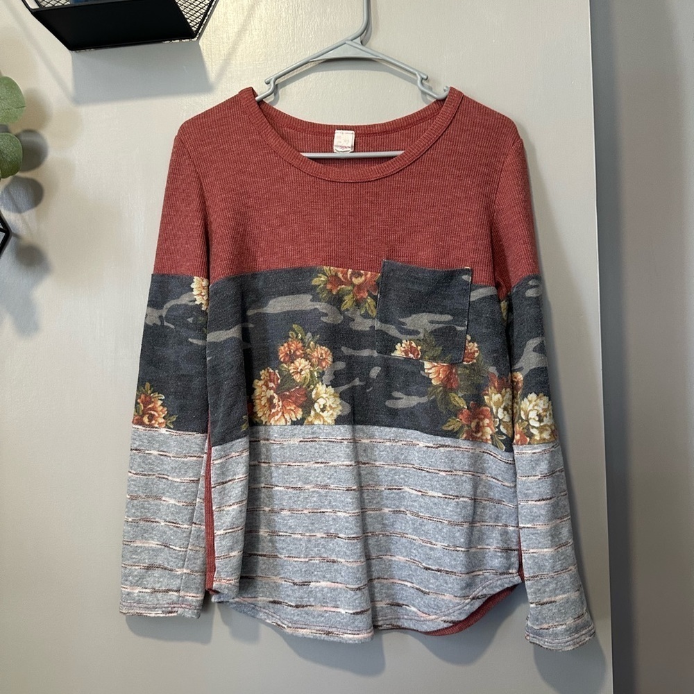CUTE maroon grey multi section long sleeve shirt floral